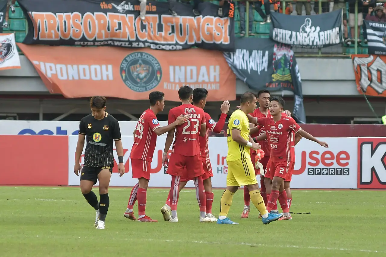 Persija Jakarta Libas...