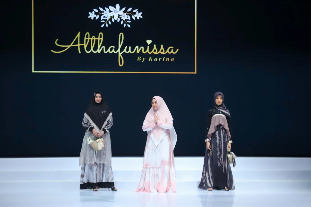 Potret Busana Muslim...
