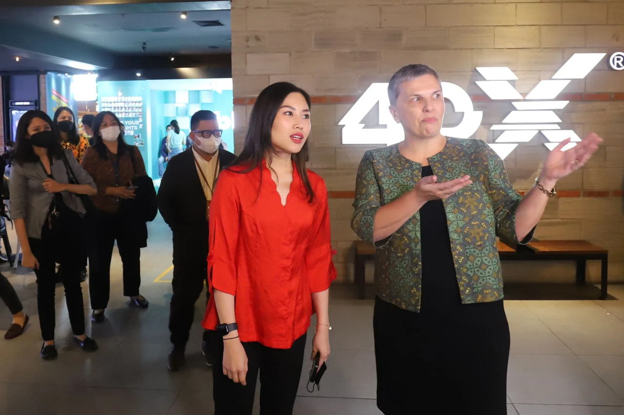 Angela Tanoesoedibjo...