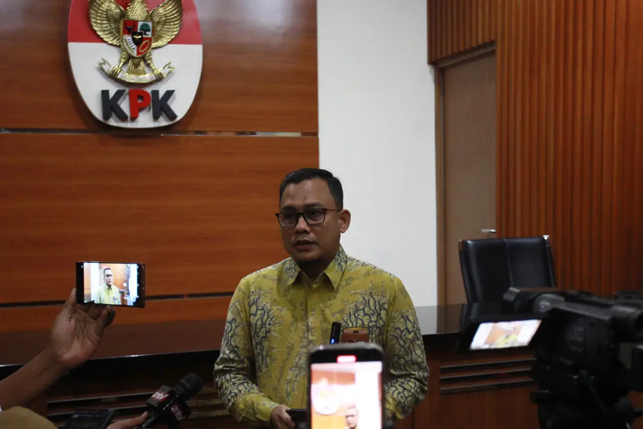 KPK Segera Panggil Ayah...