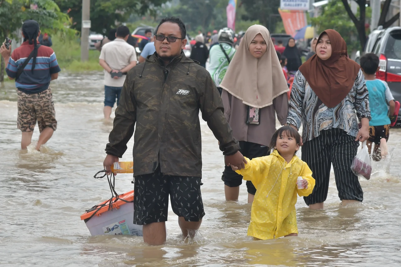Banjir Landa Permukiman...