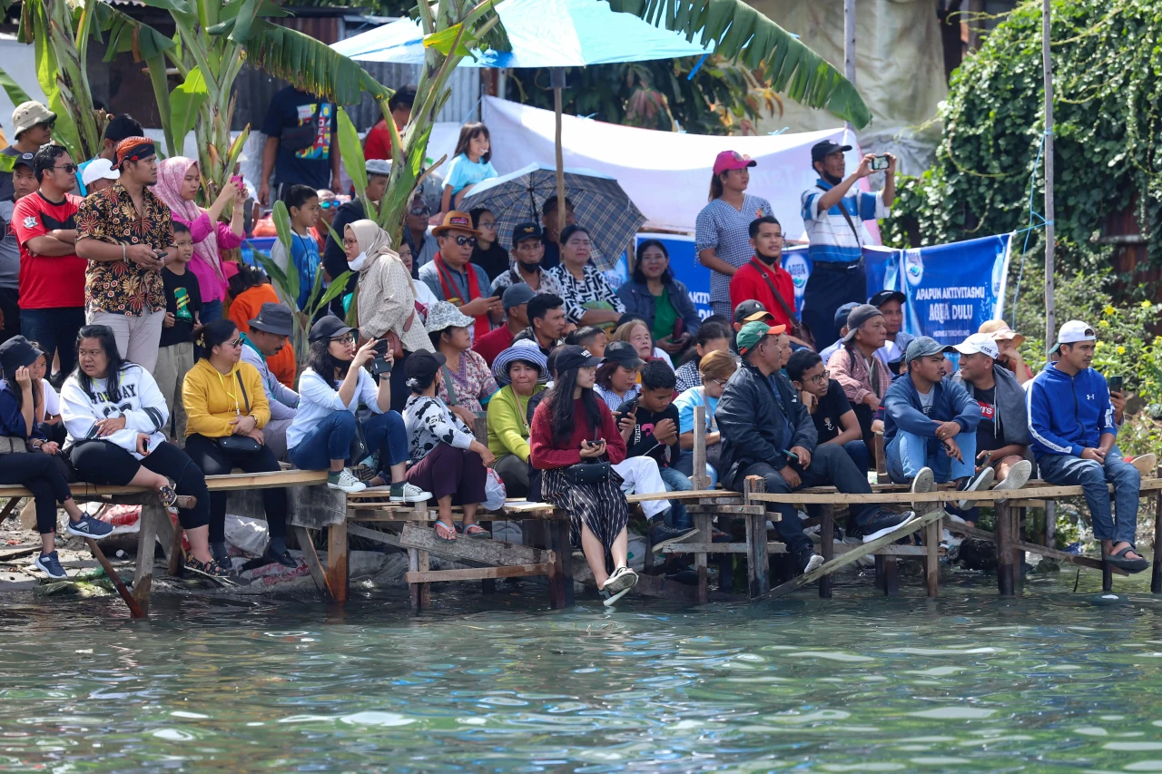 Antusiasme Warga Balige...