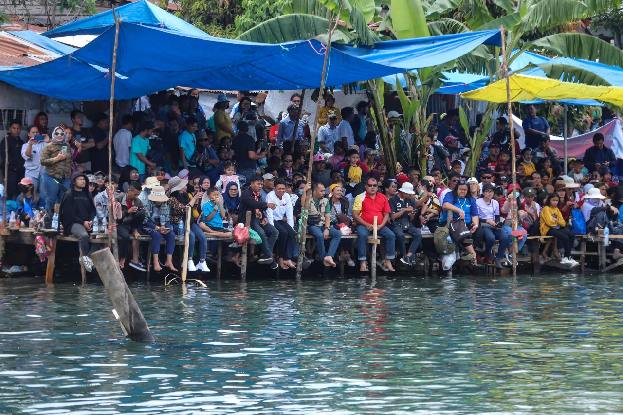 Tiket Terjual Habis,...