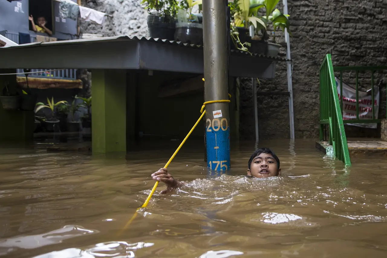 Jakarta Kembali Dikepung...