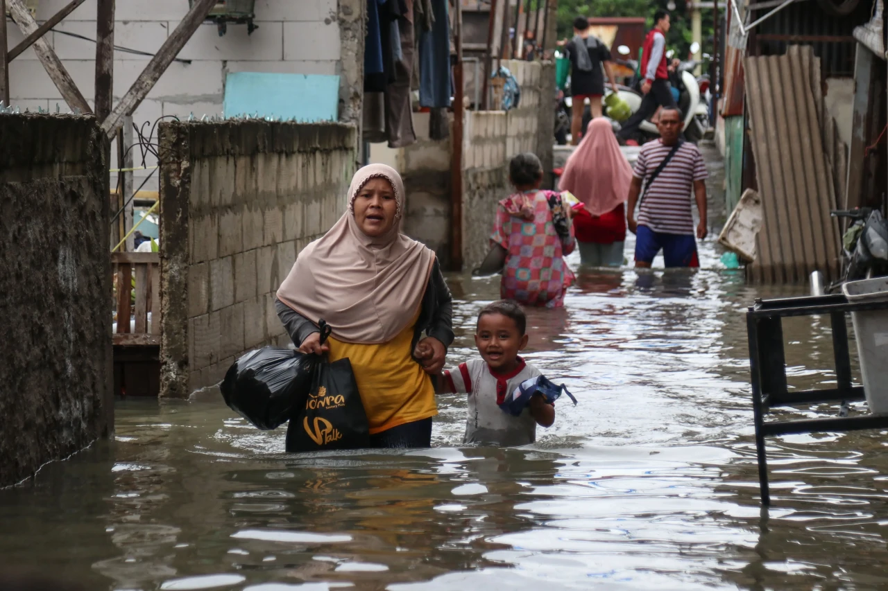 Banjir Rendam Kawasan...