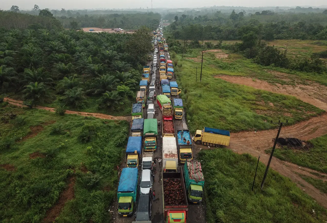 Macet Total 20 Jam,...