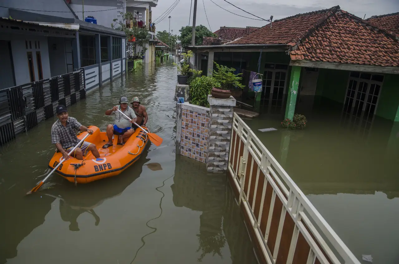 Ratusan Rumah dari 55...