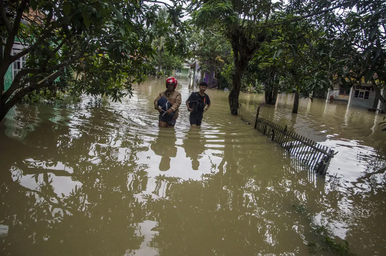 Ratusan Rumah dari 55...