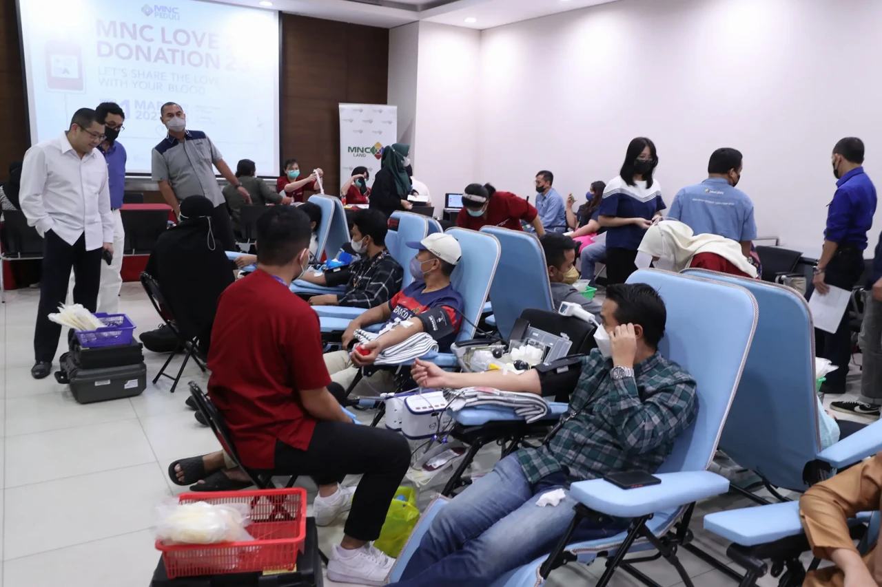 HT Tinjau Donor Darah...