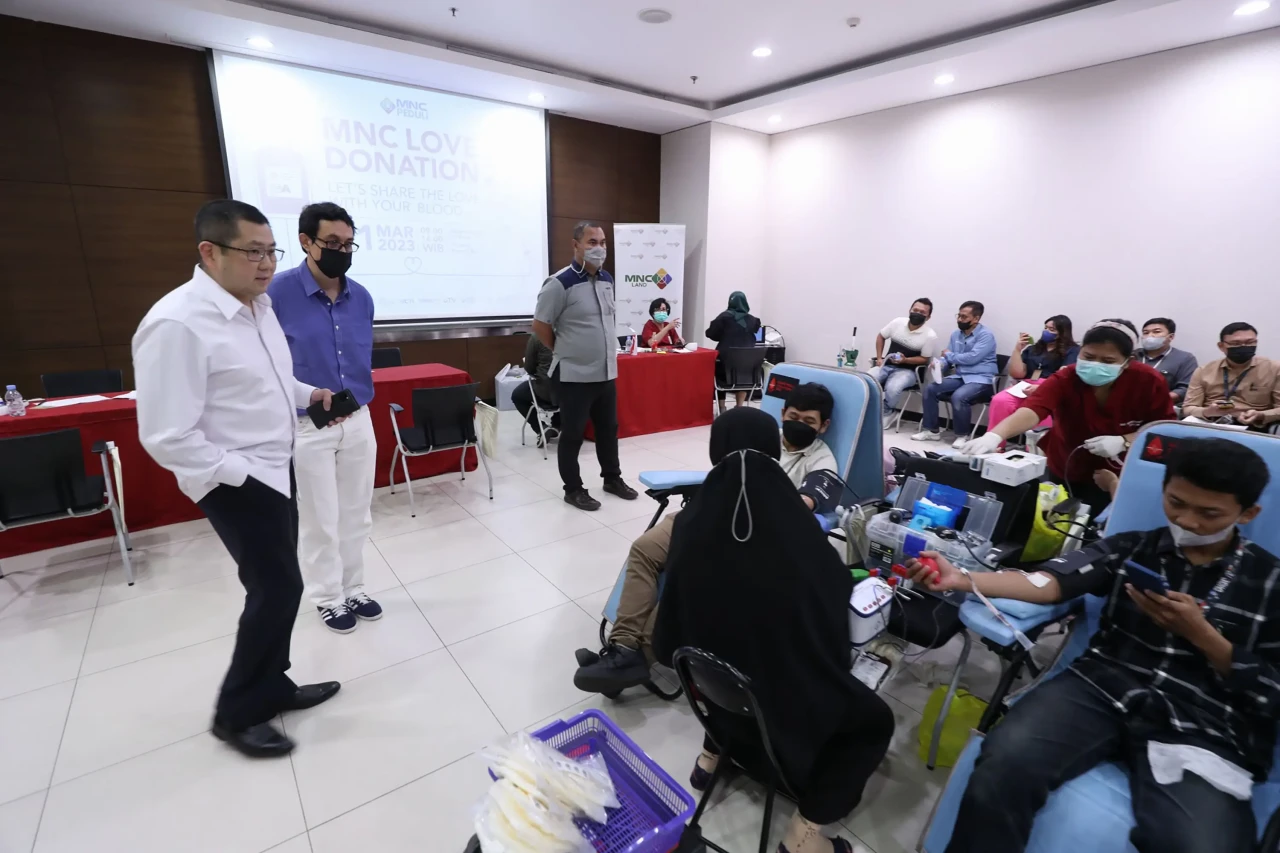 HT Tinjau Donor Darah...