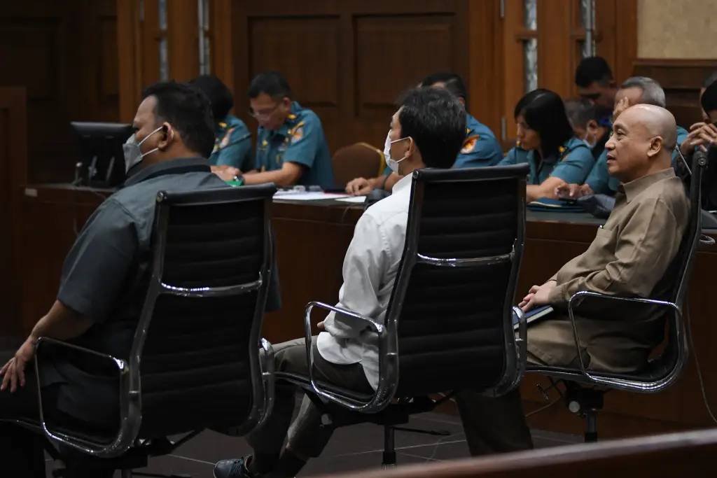 Sidang Perdana Kasus...
