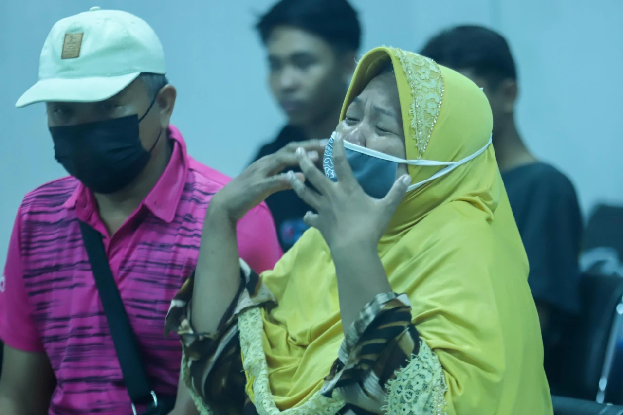 Tangis Histeris Keluarga...