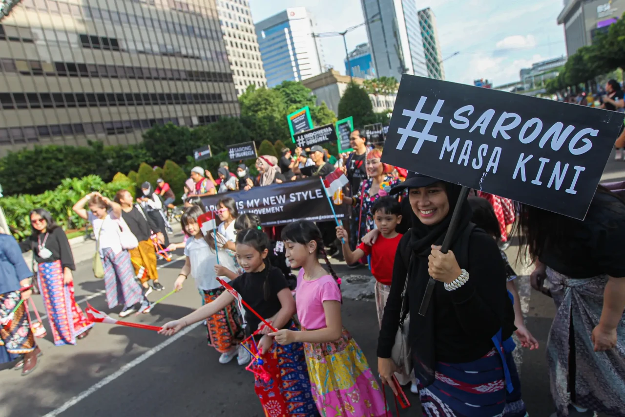Pawai Peringatan Hari...