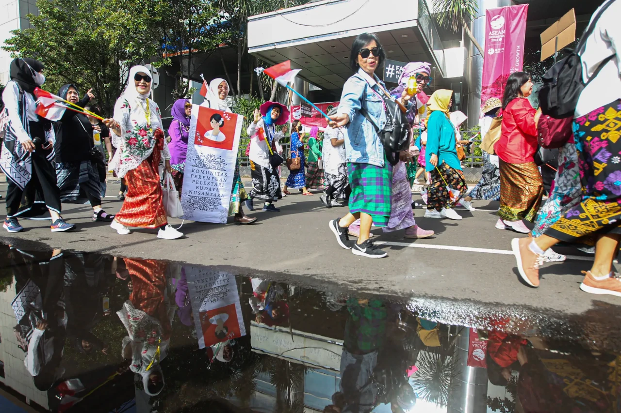 Pawai Peringatan Hari...