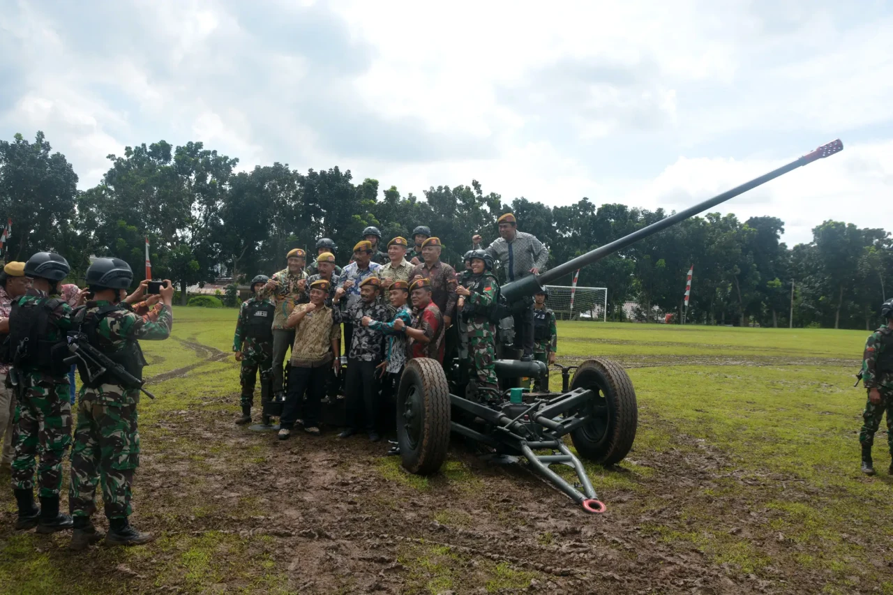 Atraksi Drumband hingga...