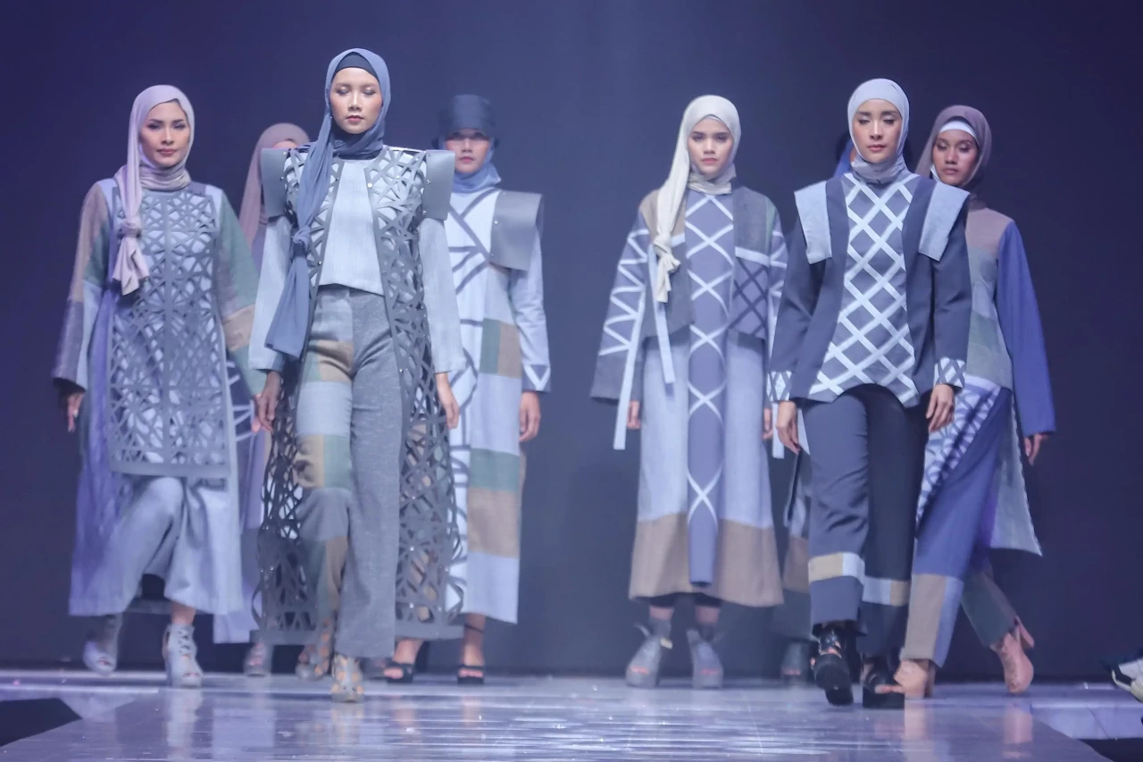 7 Koleksi Busana Muslim...