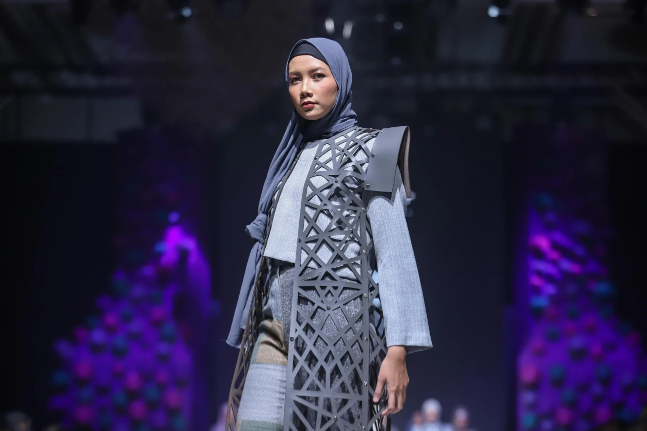 7 Koleksi Busana Muslim...