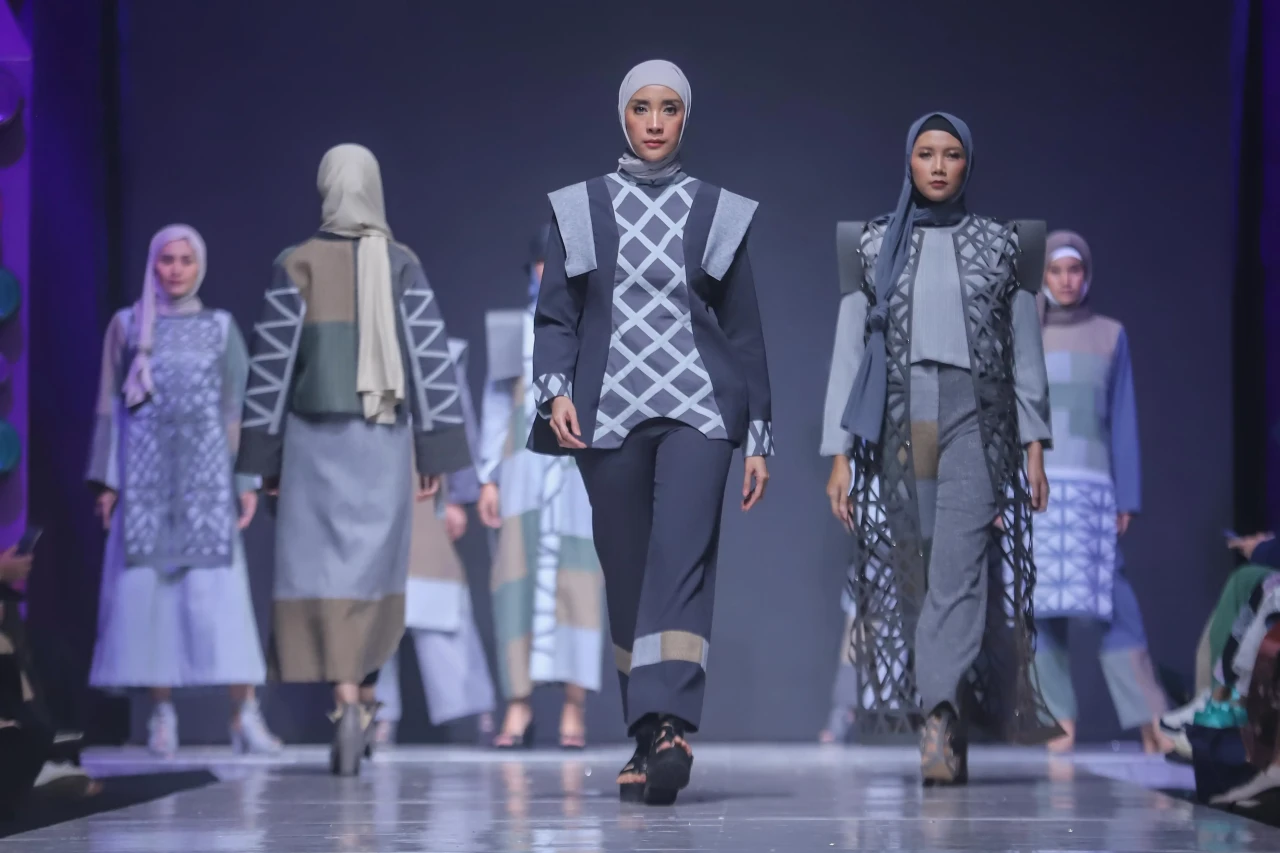 7 Koleksi Busana Muslim...
