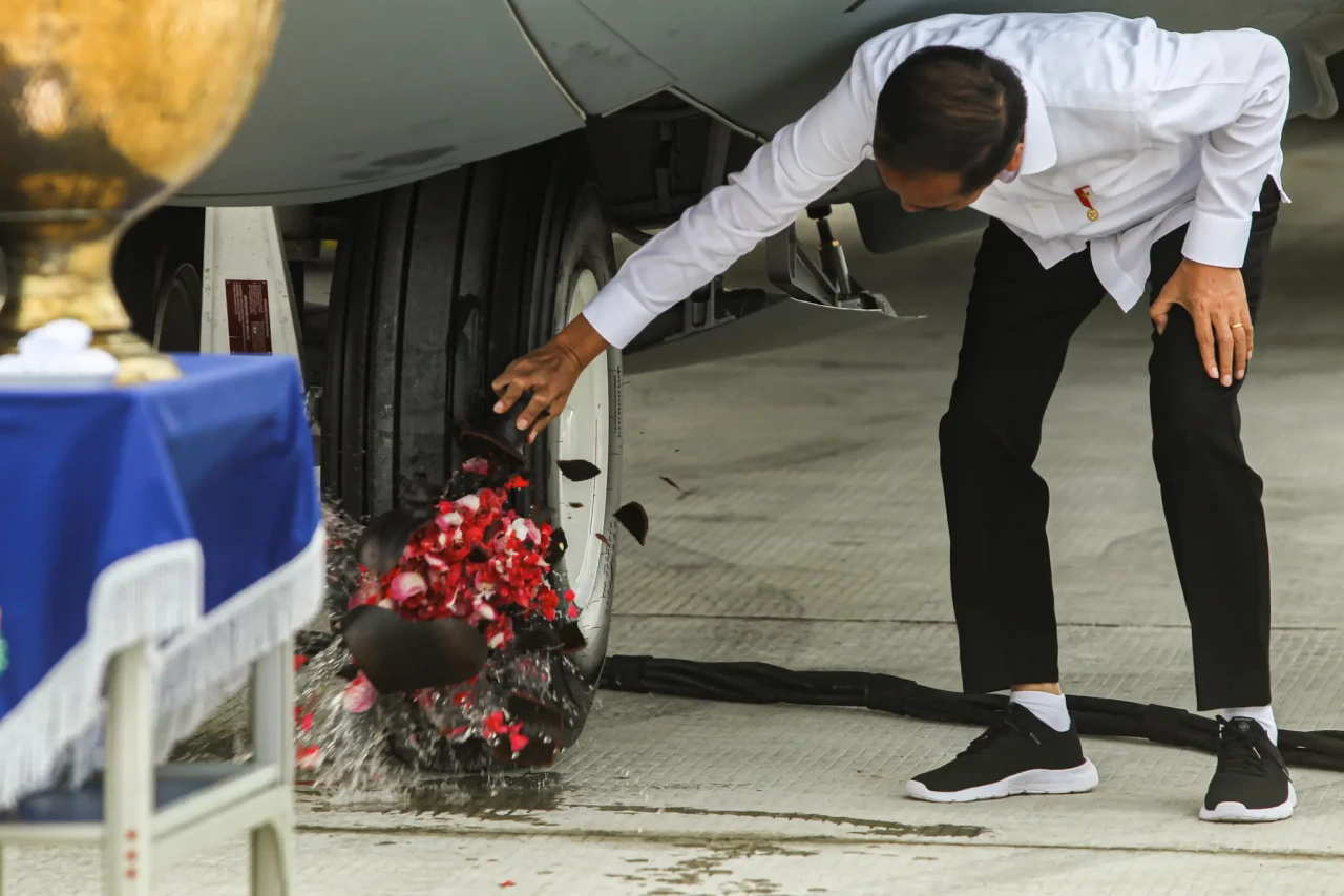 Presiden Jokowi Hadiri...