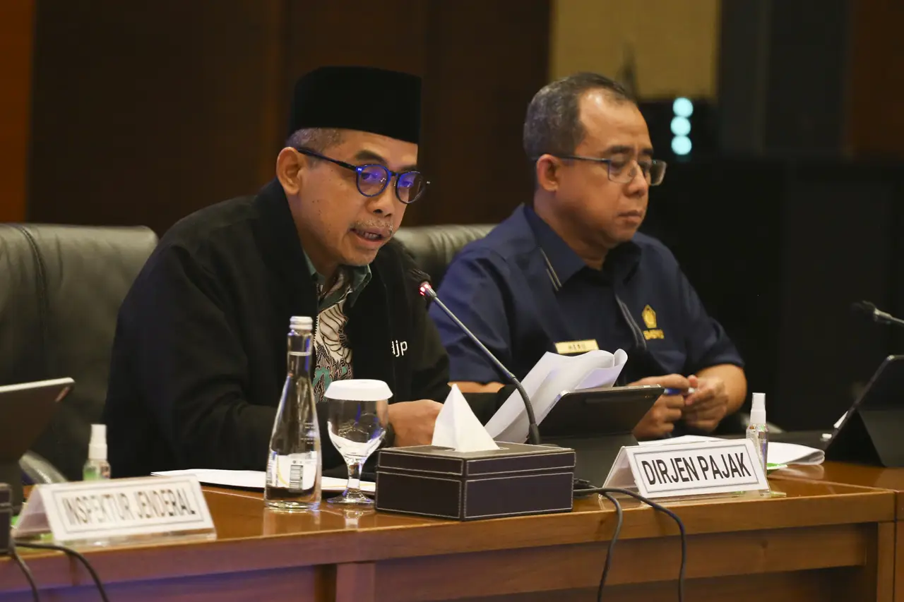 Kemenkeu Resmi Berhentikan...