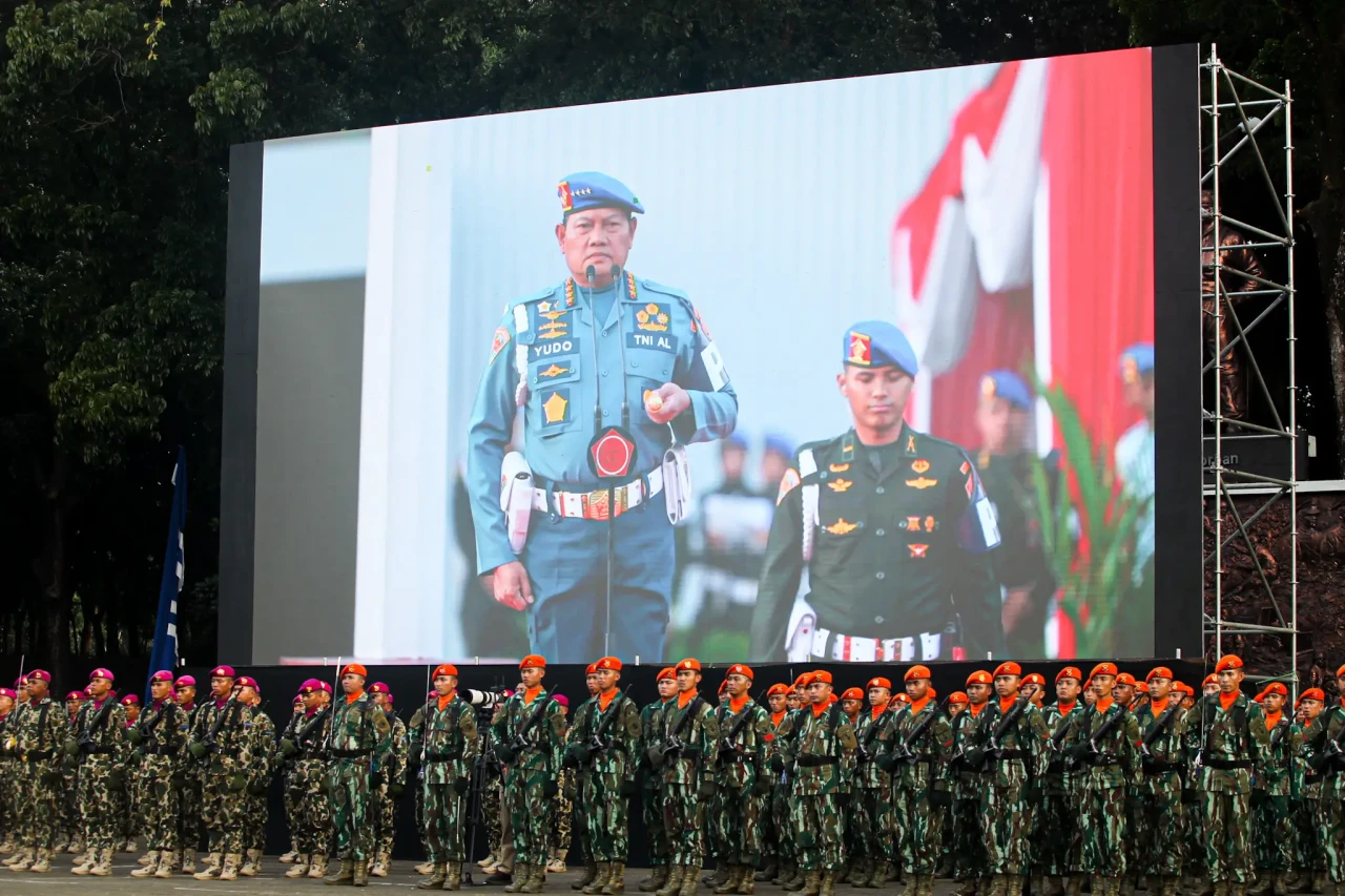 Panglima TNI Pimpin...