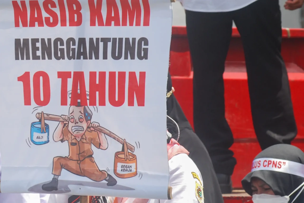 Ratusan Honorer Klaten...