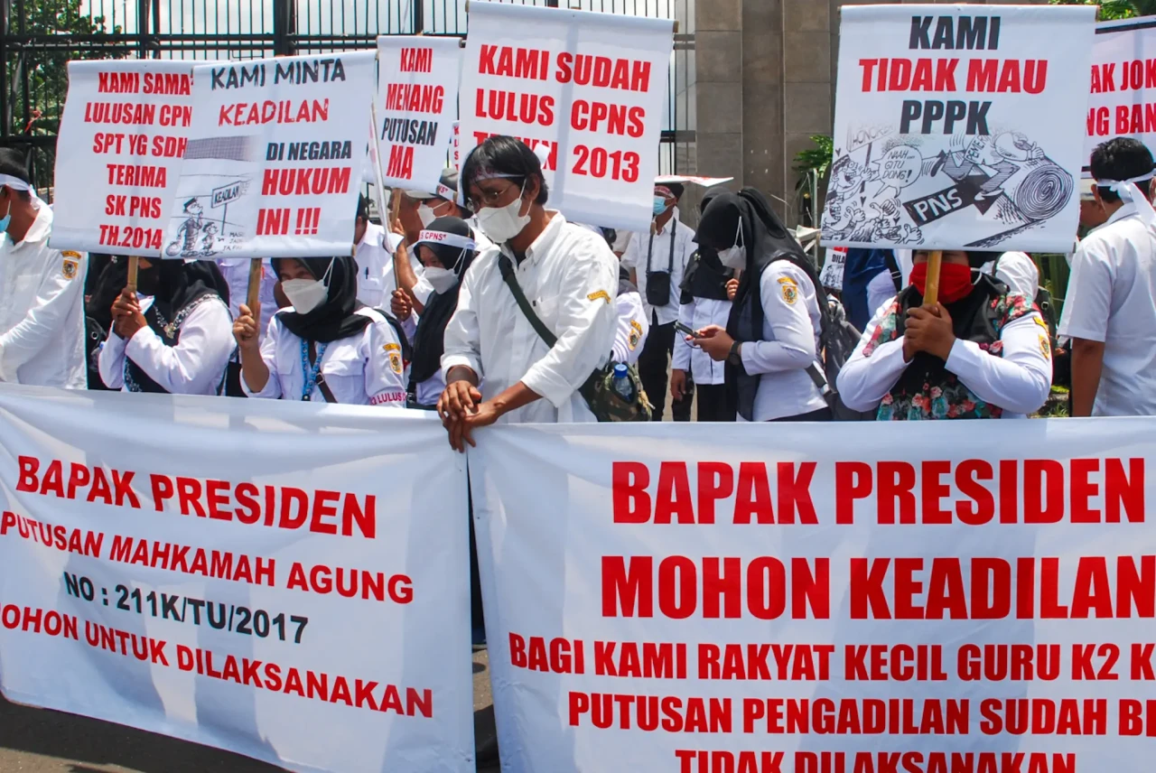 Ratusan Honorer Klaten...