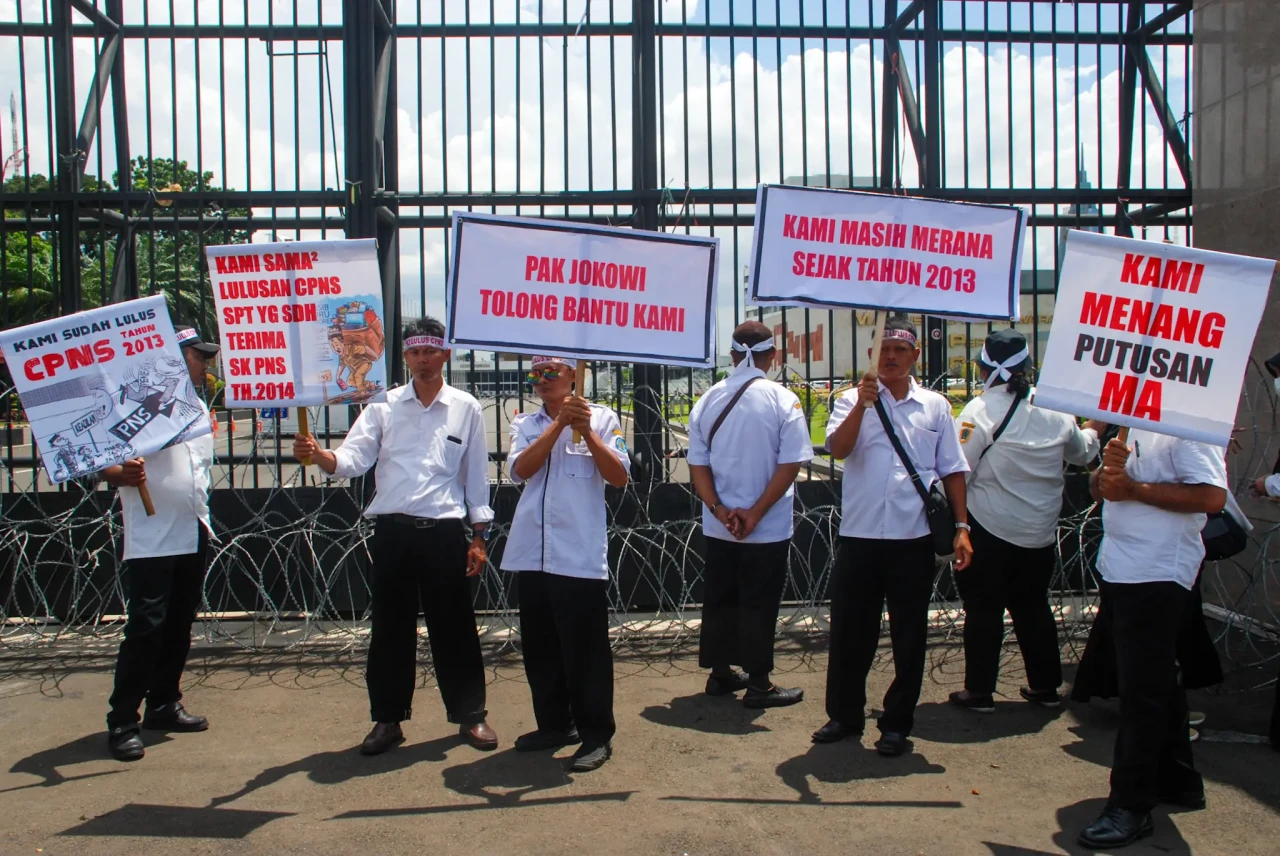 Ratusan Honorer Klaten...