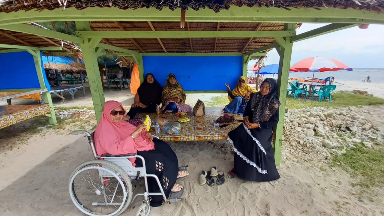 Pesona Pantai Pasia...