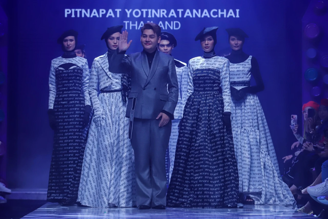 Pitanapat Yotinratanachai...