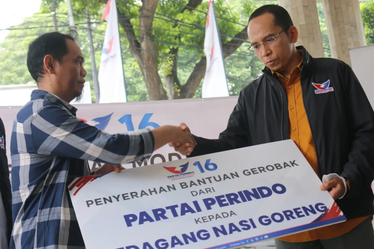 TGB Serahkan Bantuan...
