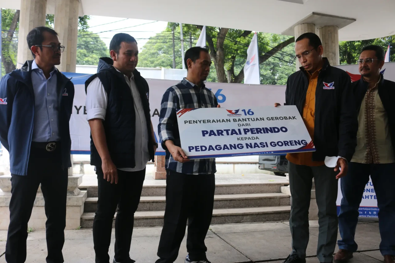 TGB Serahkan Bantuan...