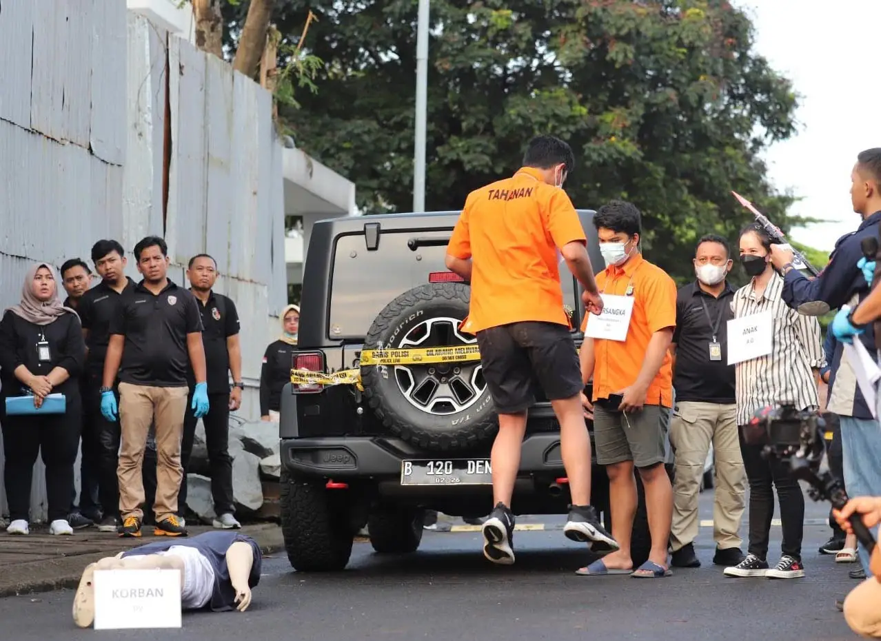 Usai Injak Kepala David,...