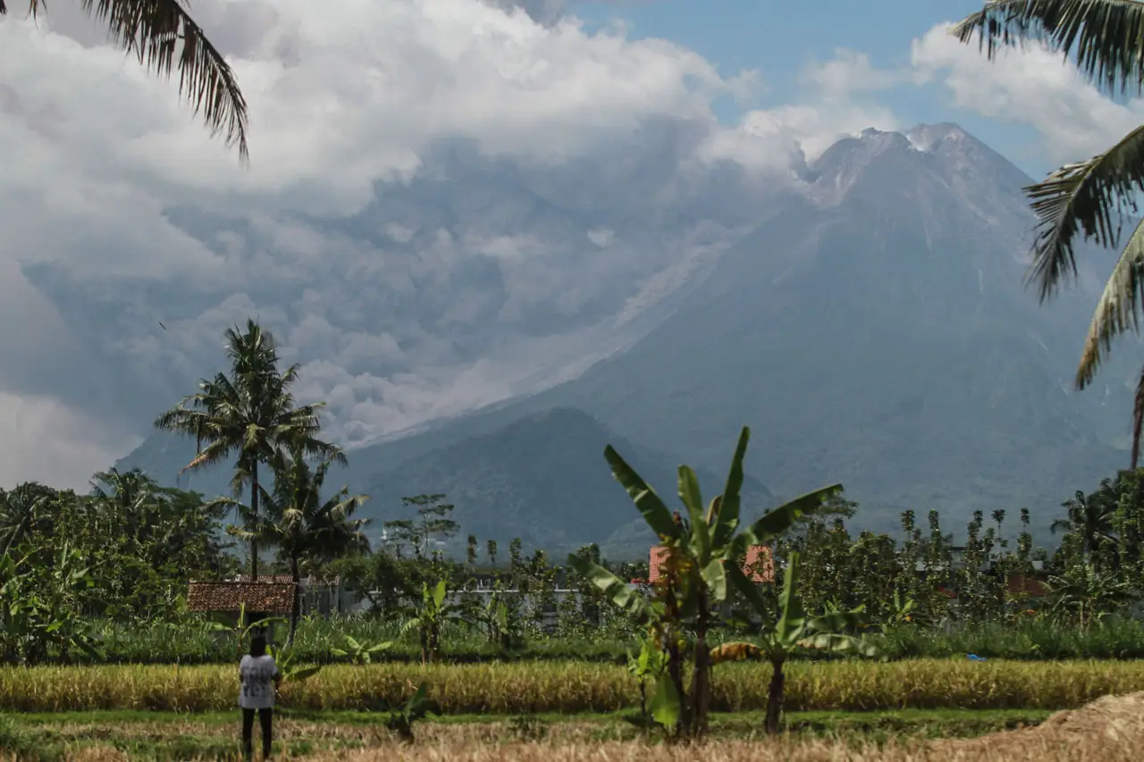 Erupsi Gunung Merapi...