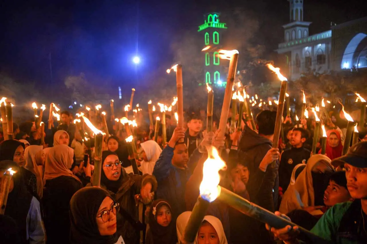 Pawai Obor Menyambut...