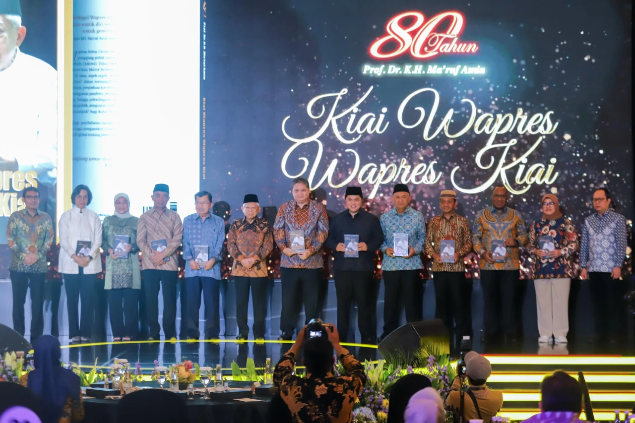 Komut MNC Asia Holding...