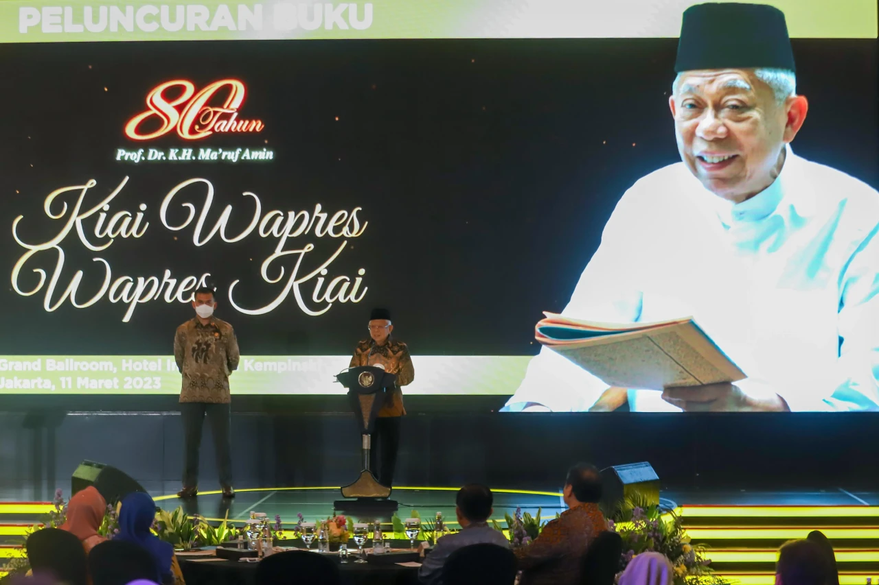 Komut MNC Asia Holding...