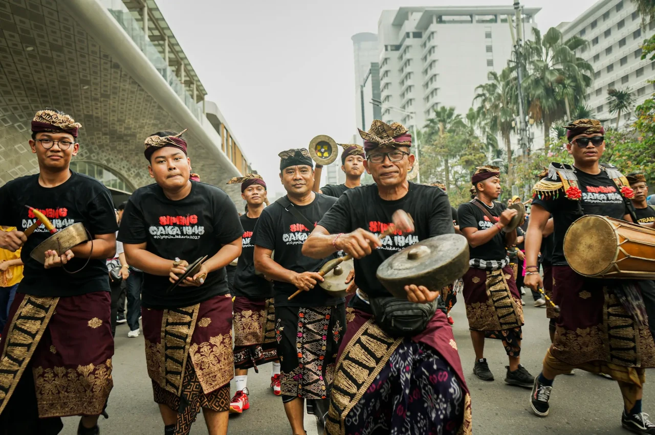 Pawai Ogoh-Ogoh Sambut...