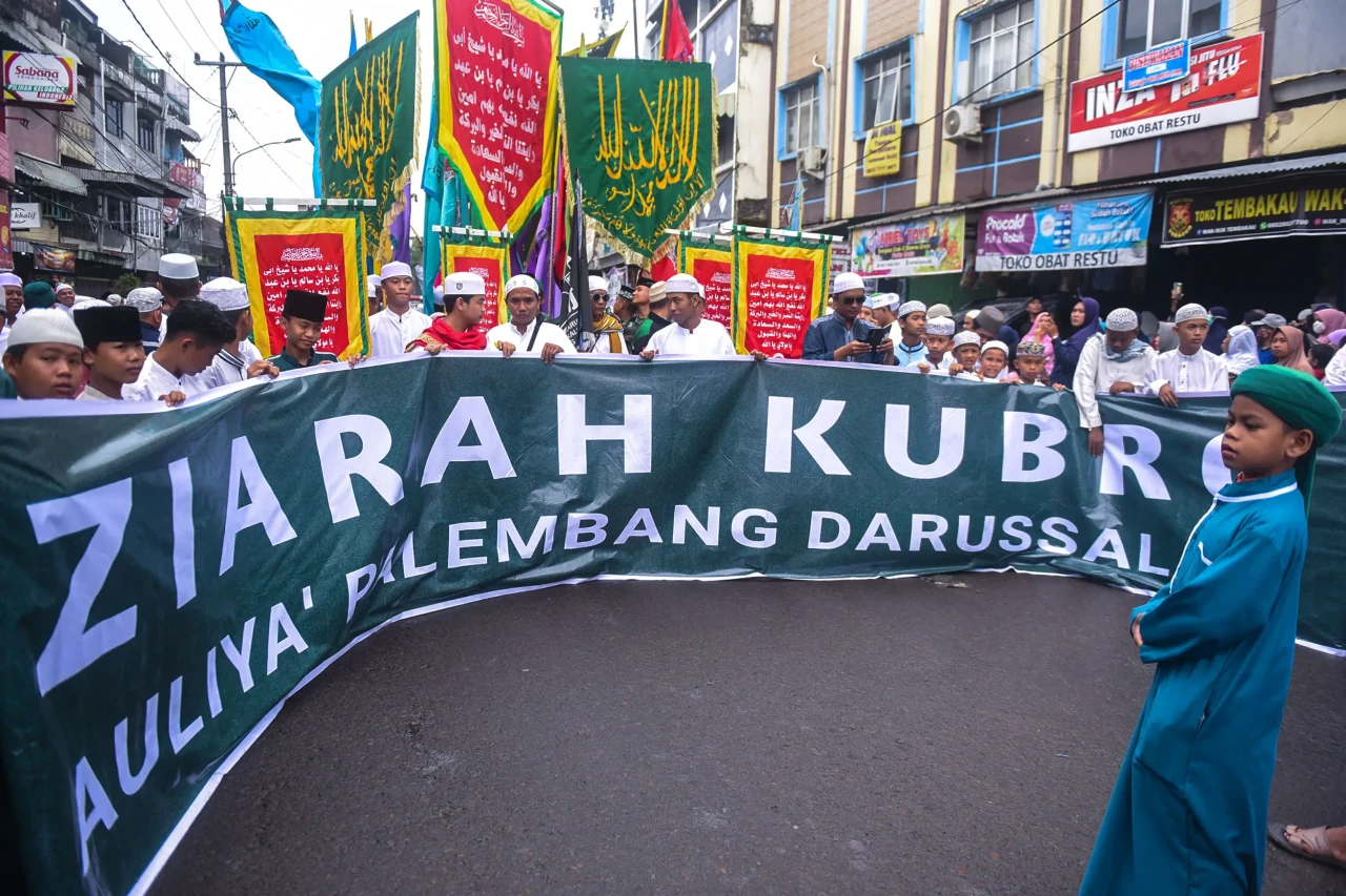 Potret Puncak Ziarah...