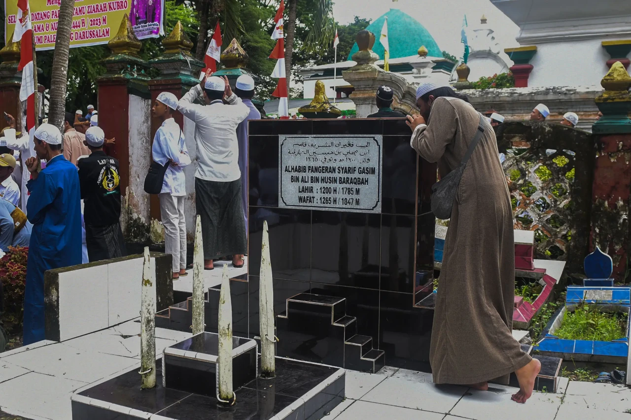 Potret Puncak Ziarah...