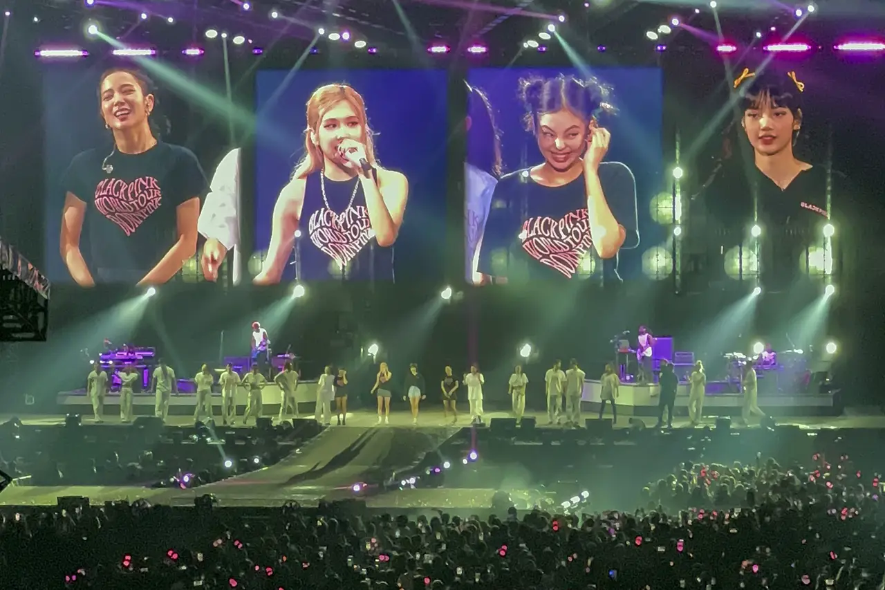 Konser Blackpink Born...