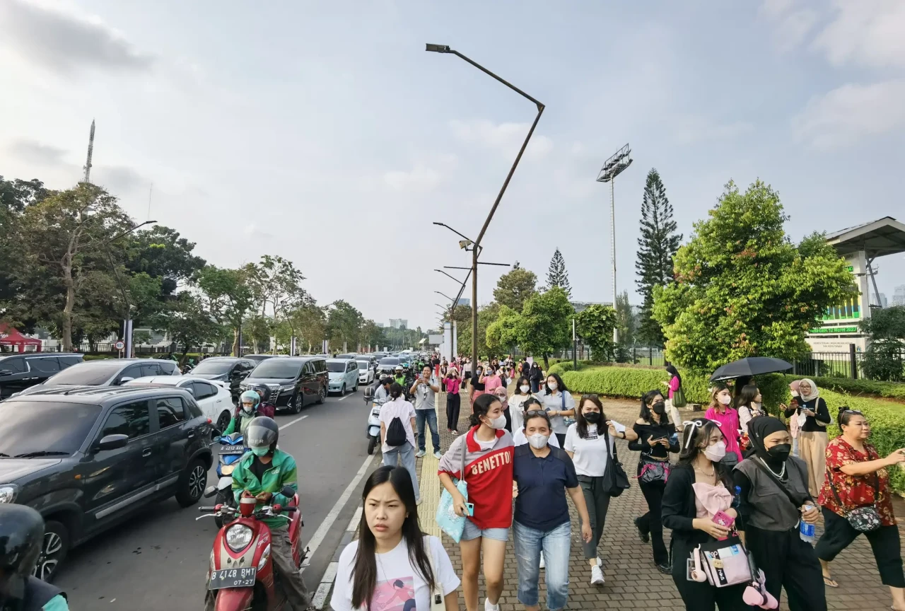 Macet Parah, Para BLINK...