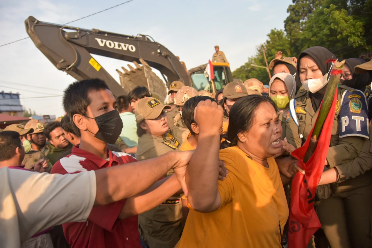 Penertiban Bangunan...