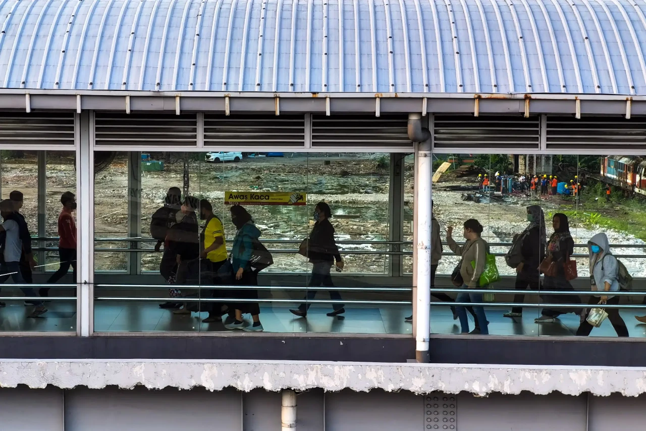 Stasiun Tanah Abang...