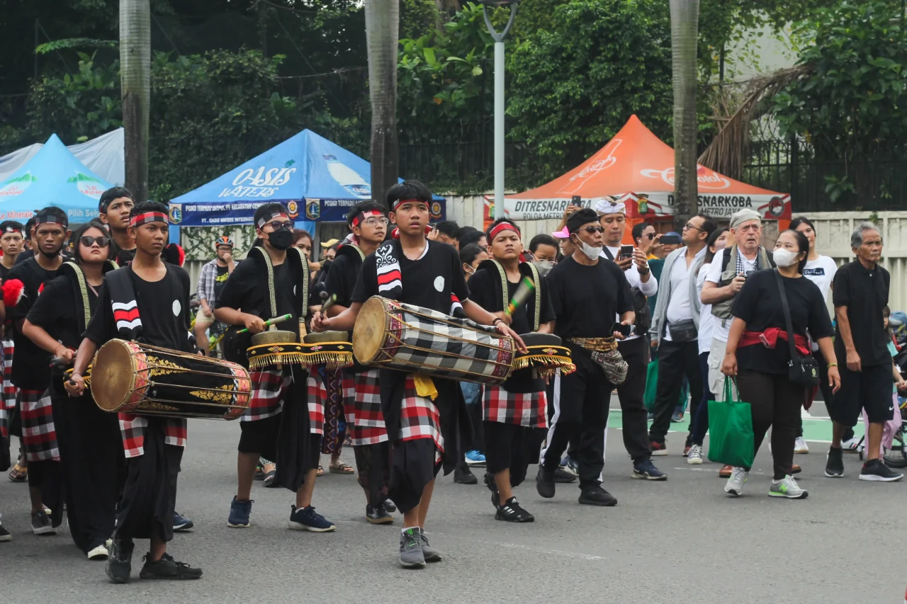Pawai Ogoh-Ogoh Sambut...