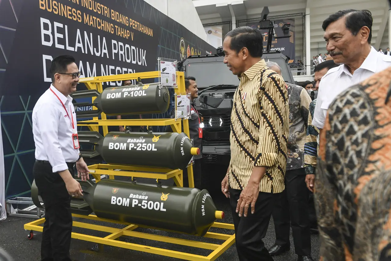 Jokowi Hadiri Pembukaan...