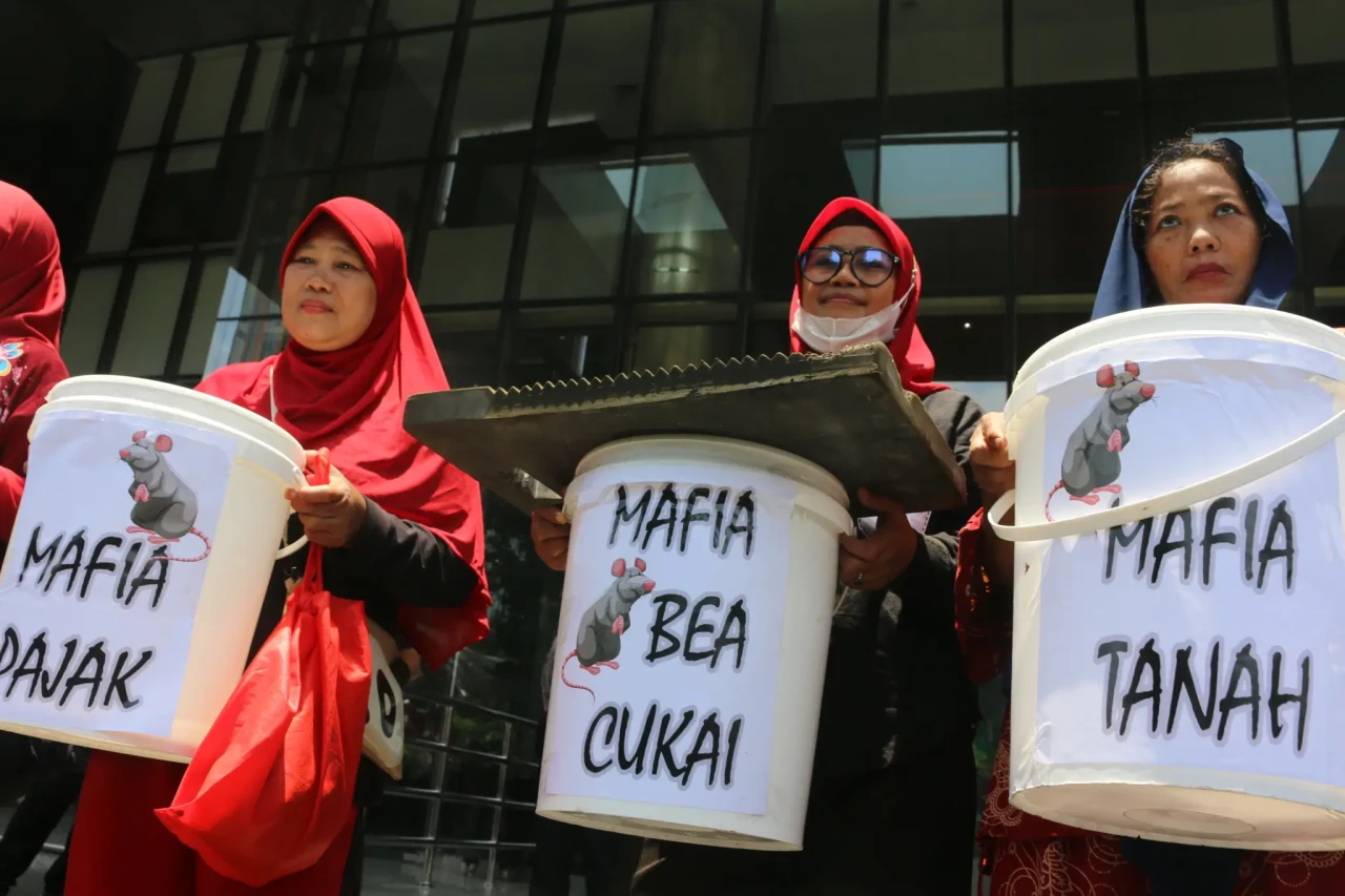 Aksi Menuntut KPK Tuntaskan...