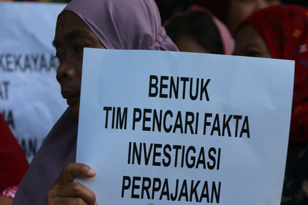 Aksi Menuntut KPK Tuntaskan...
