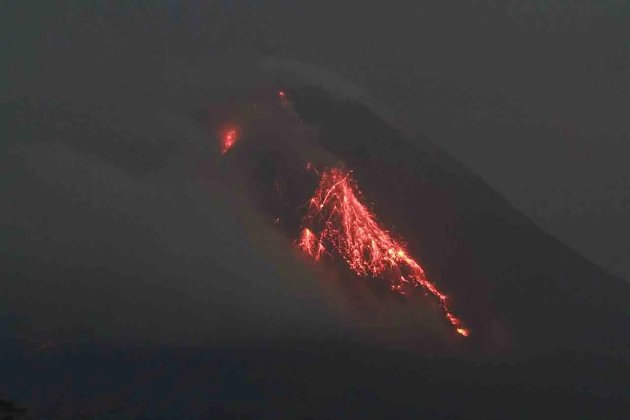 Gunung Merapi Kembali...