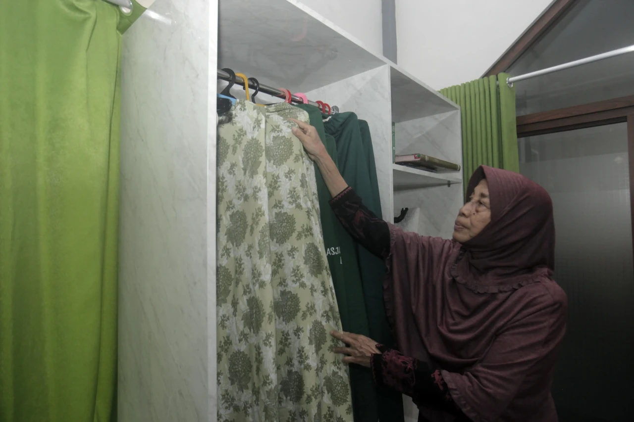Aksi Bersih-bersih Masjid...